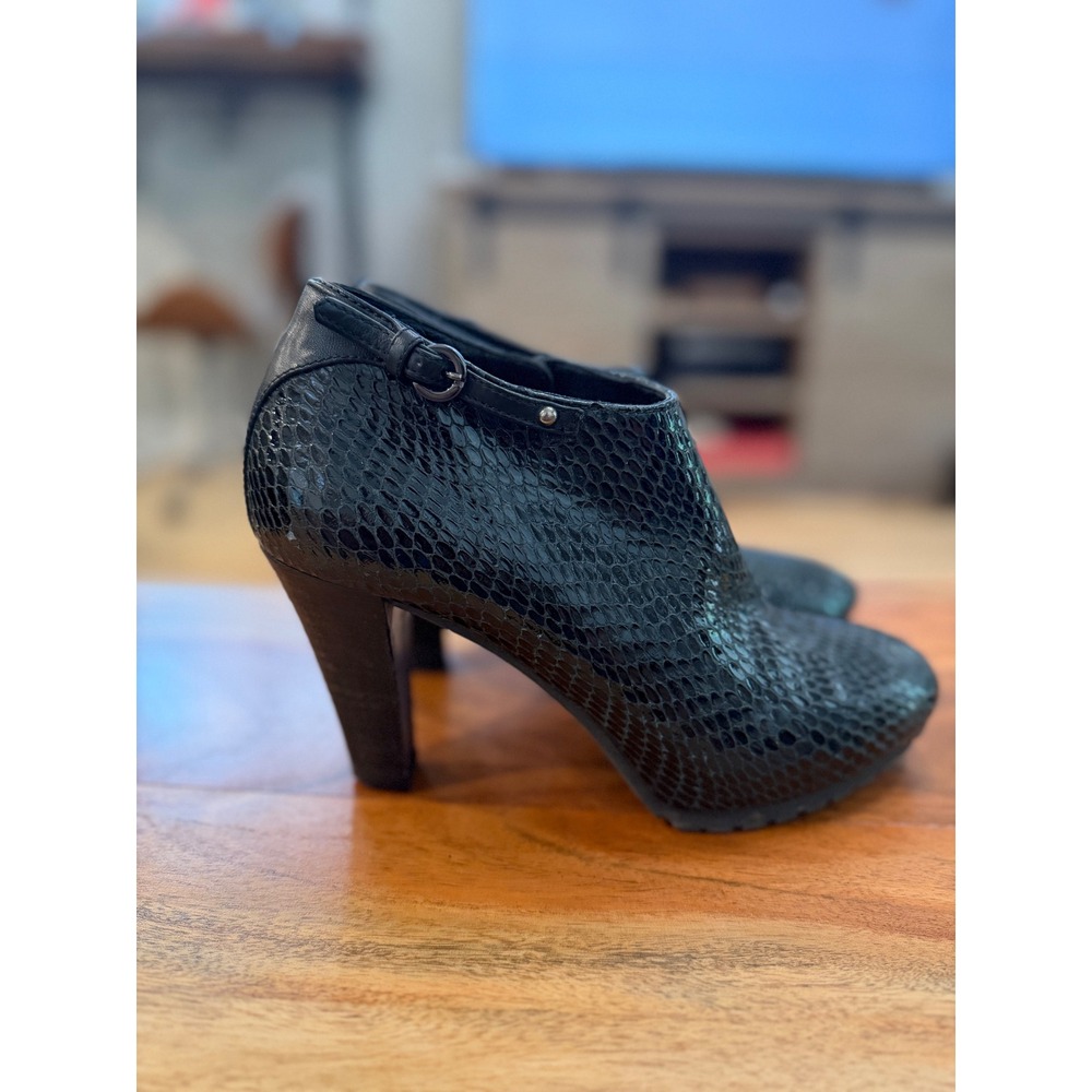 Aquatalia Womens Black Snakeskin Embossed Leather Ankle Booties Heel Size 7‎